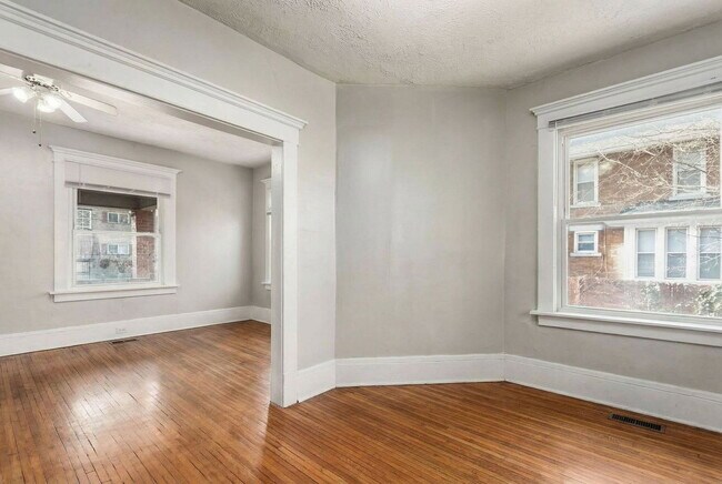 Building Photo - 204 Chittenden Ave