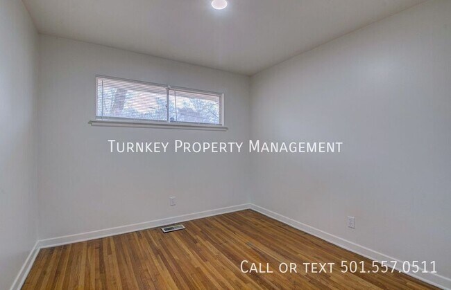 Building Photo - 4600 Lynn Ln