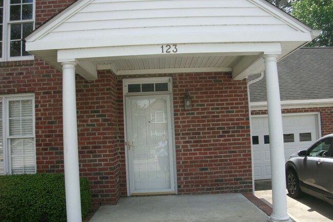 Primary Photo - Irene Ct 123 - Combs