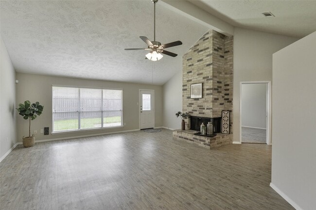 Building Photo - 7211 Fuchsia Ln