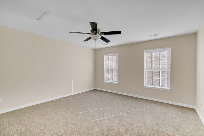 Building Photo - 825 Tahoe Trail