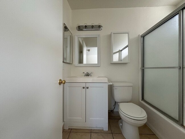 Building Photo - Orange Grove, 1232-1234