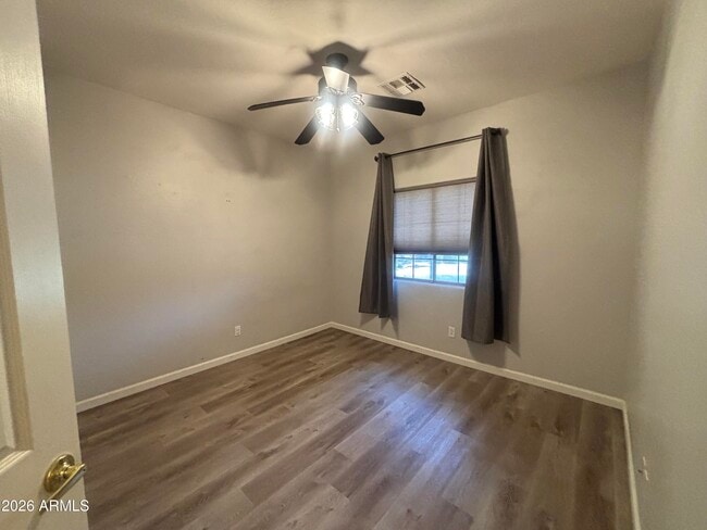 Building Photo - 948 E Savannah Dr
