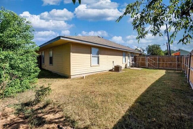 Building Photo - 2304 Smith Branch Blvd