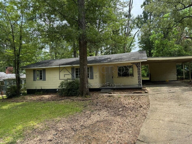 Building Photo - 323 Colonial Dr
