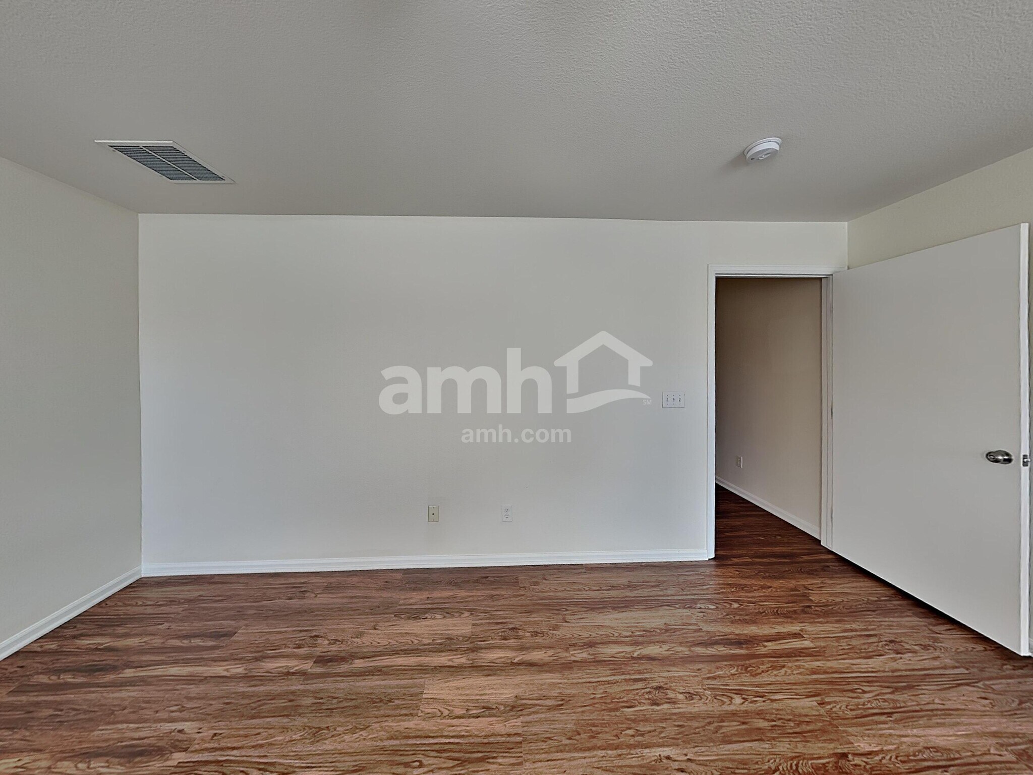 Building Photo - 5552 N Genoa St