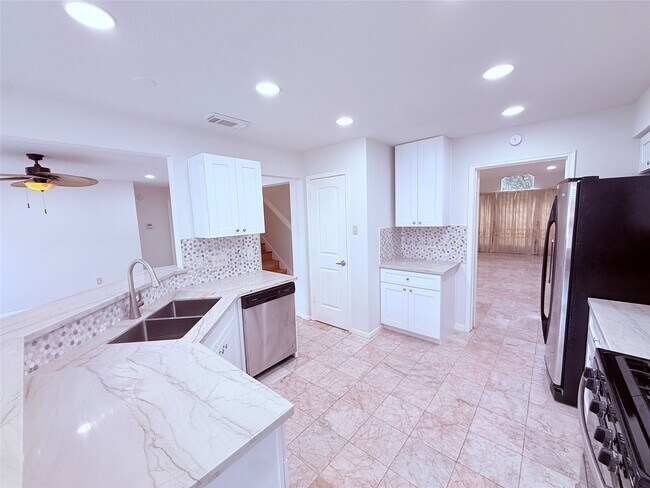 Building Photo - 13407 Carruth Ln