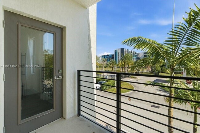 Building Photo - 913 NW 45th Terrace