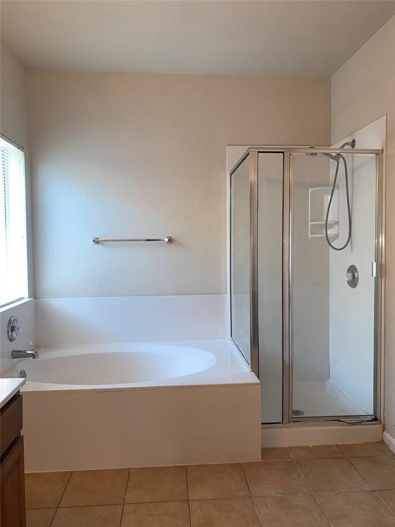 Building Photo - 18525 Blue Pond Dr