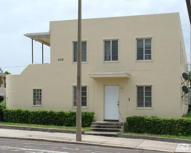 Building Photo - 638 Datura St