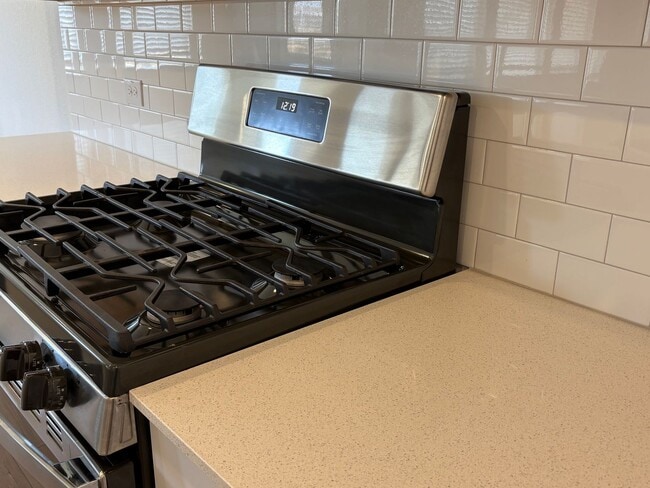 Building Photo - Cute 3-2-2 Princeton March 2026 Move-In!