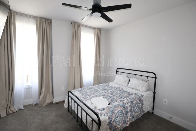 Building Photo - 1500 W Moore St