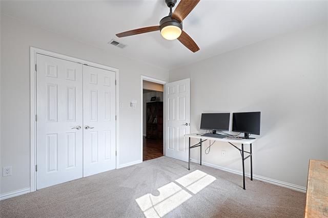 Building Photo - 2504 Burnett Dr