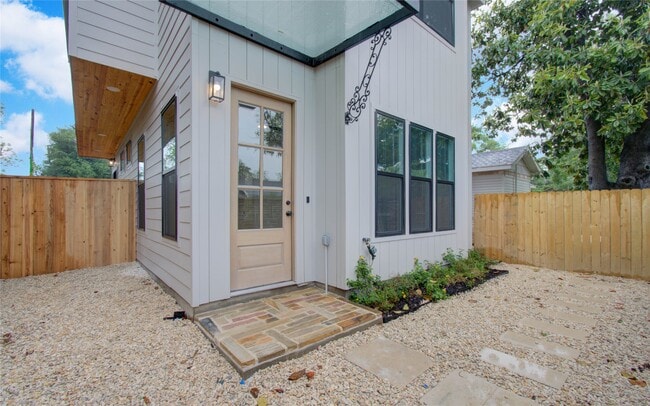 Building Photo - 4603 Edison St