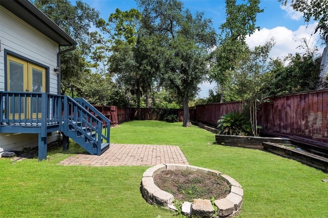 Building Photo - 12903 Figaro Dr