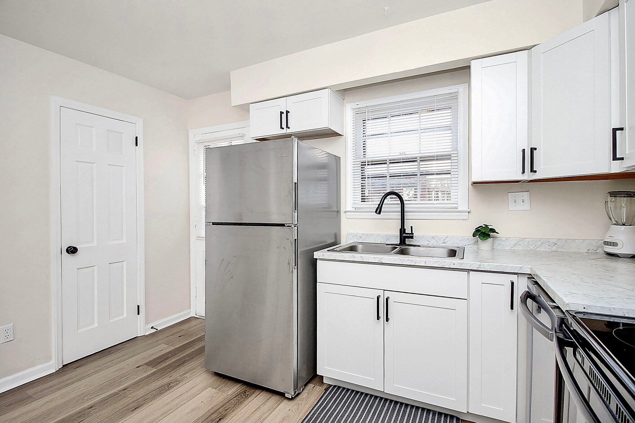 Kitchen #4 - 6314 Old Pineville Rd