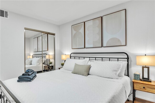 Building Photo - 3930 University Center Dr