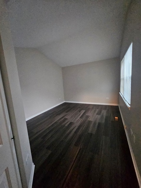 Building Photo - 2805 Vernal Ln