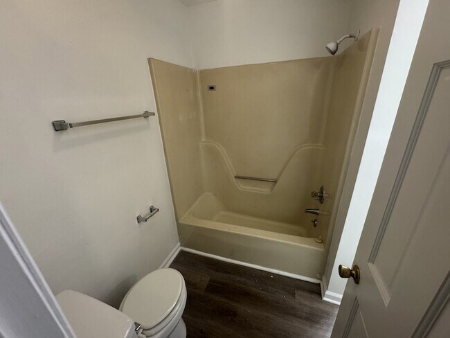 Building Photo - 1247 Wenlon Dr