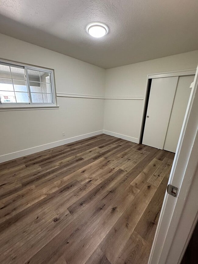 Building Photo - 2025 N Waukena Way