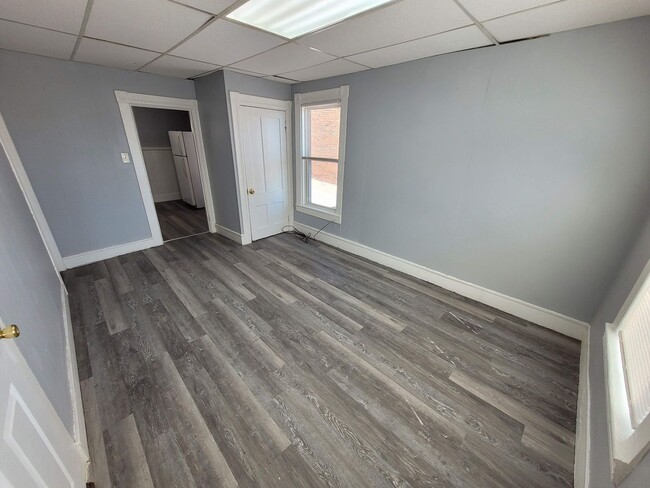 Building Photo - $1500 - Studio / 1 Bath Apartment in Downt...