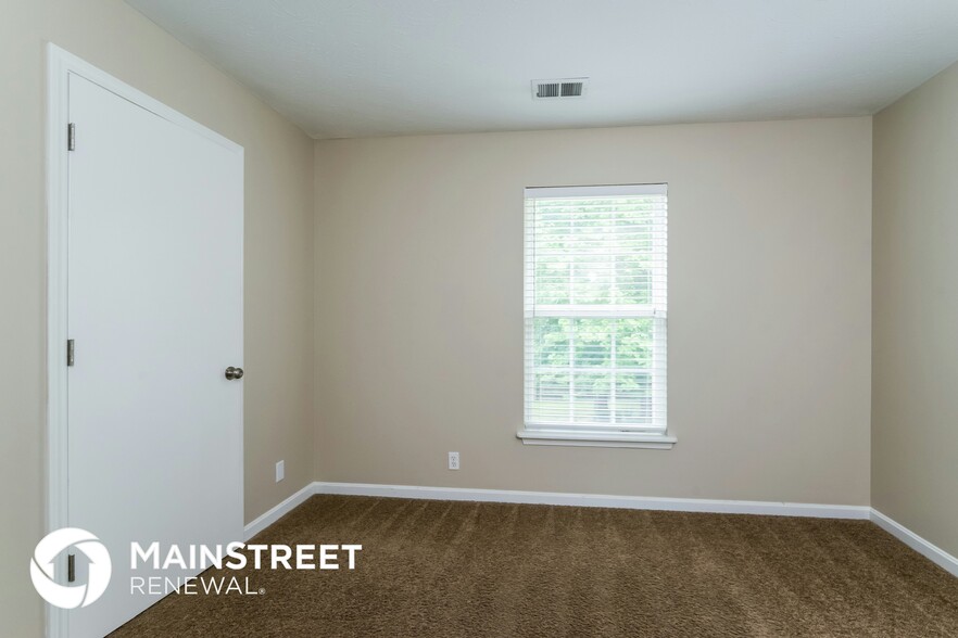 Building Photo - 8104 Apple Valley Dr