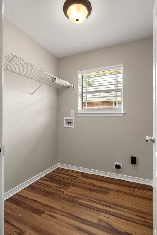 Building Photo - 5749 Tiger Woods Dr