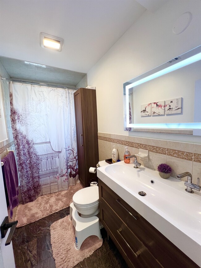 Building Photo - 42 Union St