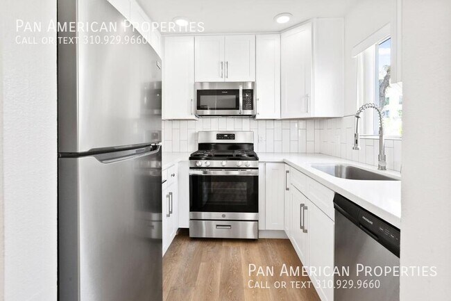Primary Photo - 10380 Almayo Ave