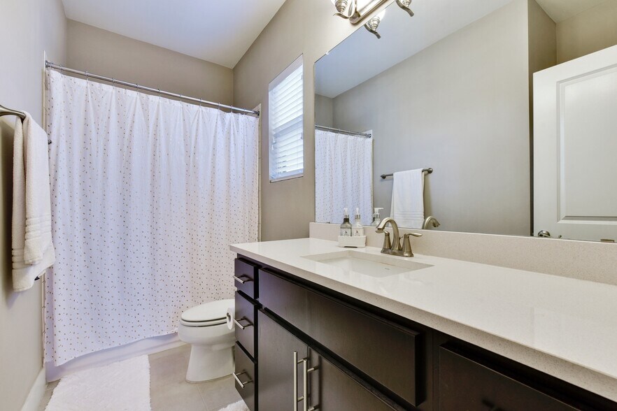 Building Photo - 3101 McCurdy St