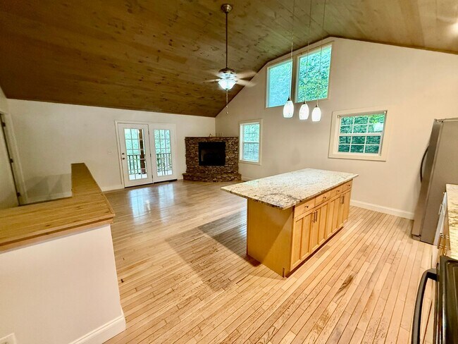 Building Photo - 154 Klare Ridge Ln
