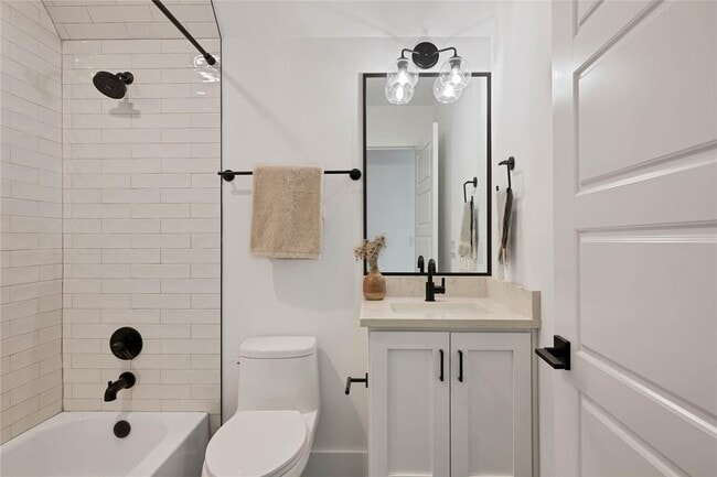 Building Photo - 3100 S 5th St