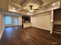 Building Photo - 324 Untermaier St