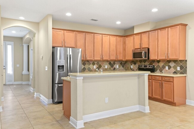 Building Photo - Savannah Park 3 bedroom townhouse