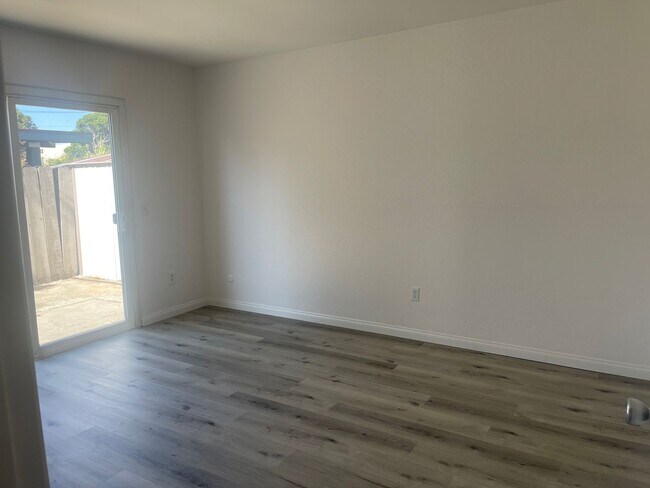 Building Photo - W. Connecticut Ave