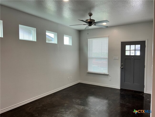 Building Photo - 315 Riptide Rd