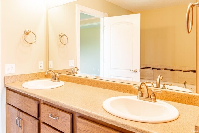 Building Photo - 13558 Paperbark Trail