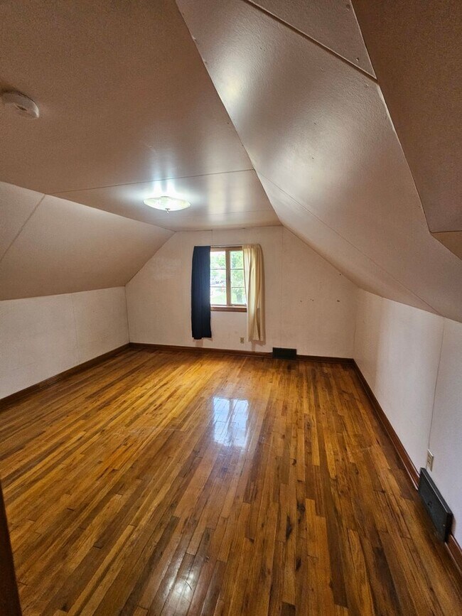 Building Photo - 303KENT