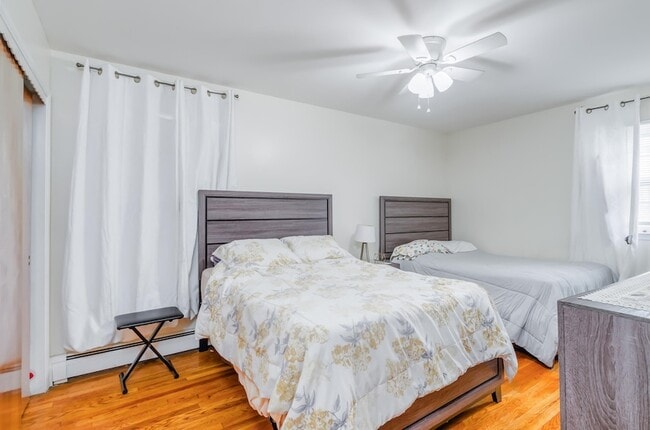 Building Photo - 310 Cator Ave