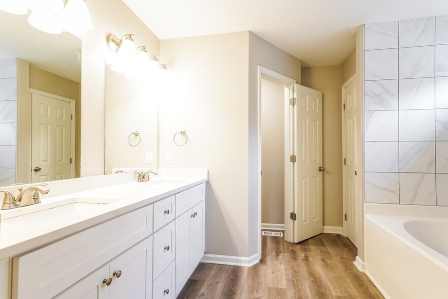 Building Photo - 1212 Orchard Mountain Ct