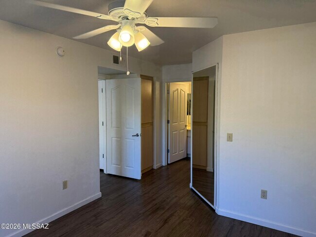 Building Photo - 5751 N Kolb Rd