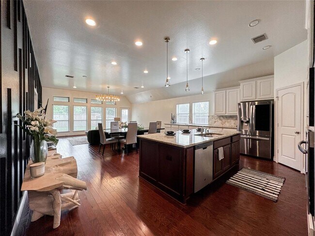 Building Photo - 10702 Longpoint Path
