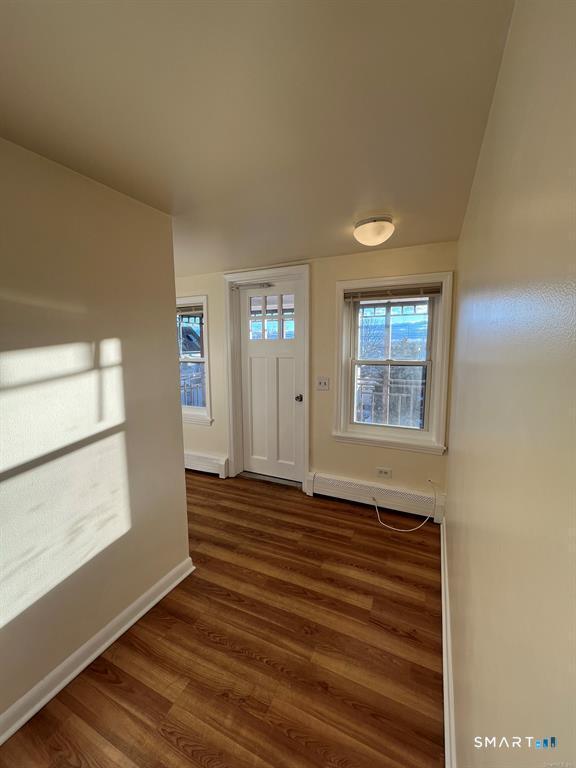 Building Photo - 6 Pleasant St