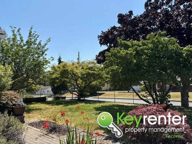 Building Photo - Gorgeous 3Bed/2Bath In the Heart of Tacoma!