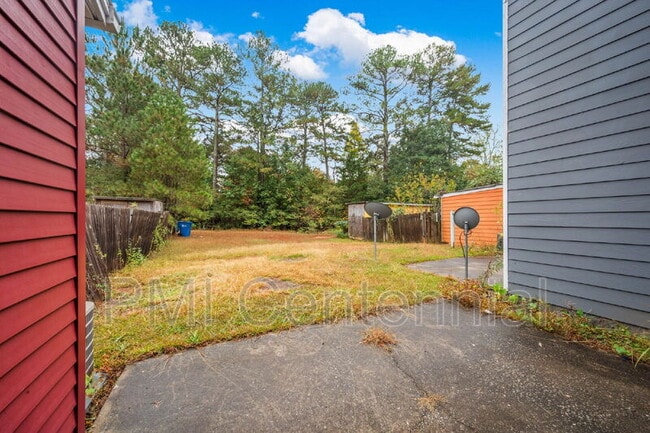 Building Photo - 8078 Woodlake Dr