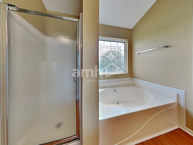 Building Photo - 998 Grandstone Ct