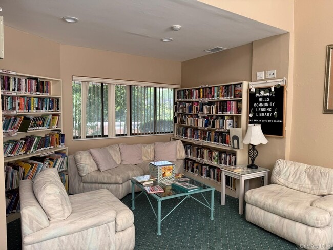 Building Photo - 233 Sagamore Hills Dr