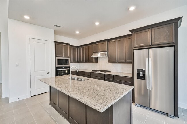 Building Photo - 7216 Stillmeadow Grv Dr