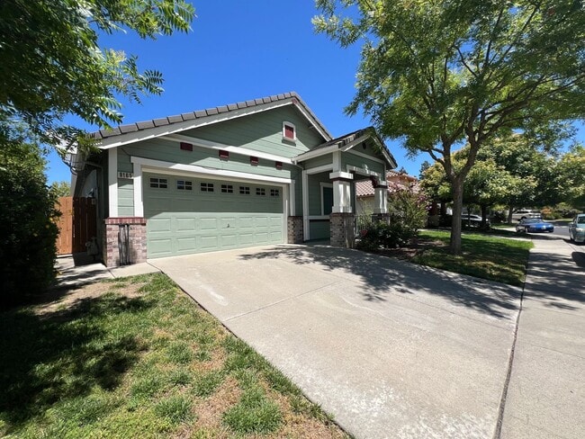 Building Photo - Laguna West 4 Bed, 2 Bath Home