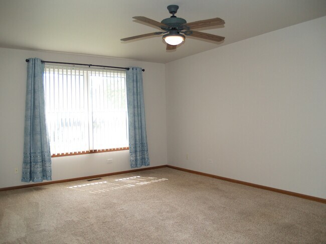 Building Photo - 4707 Mikasa Ct